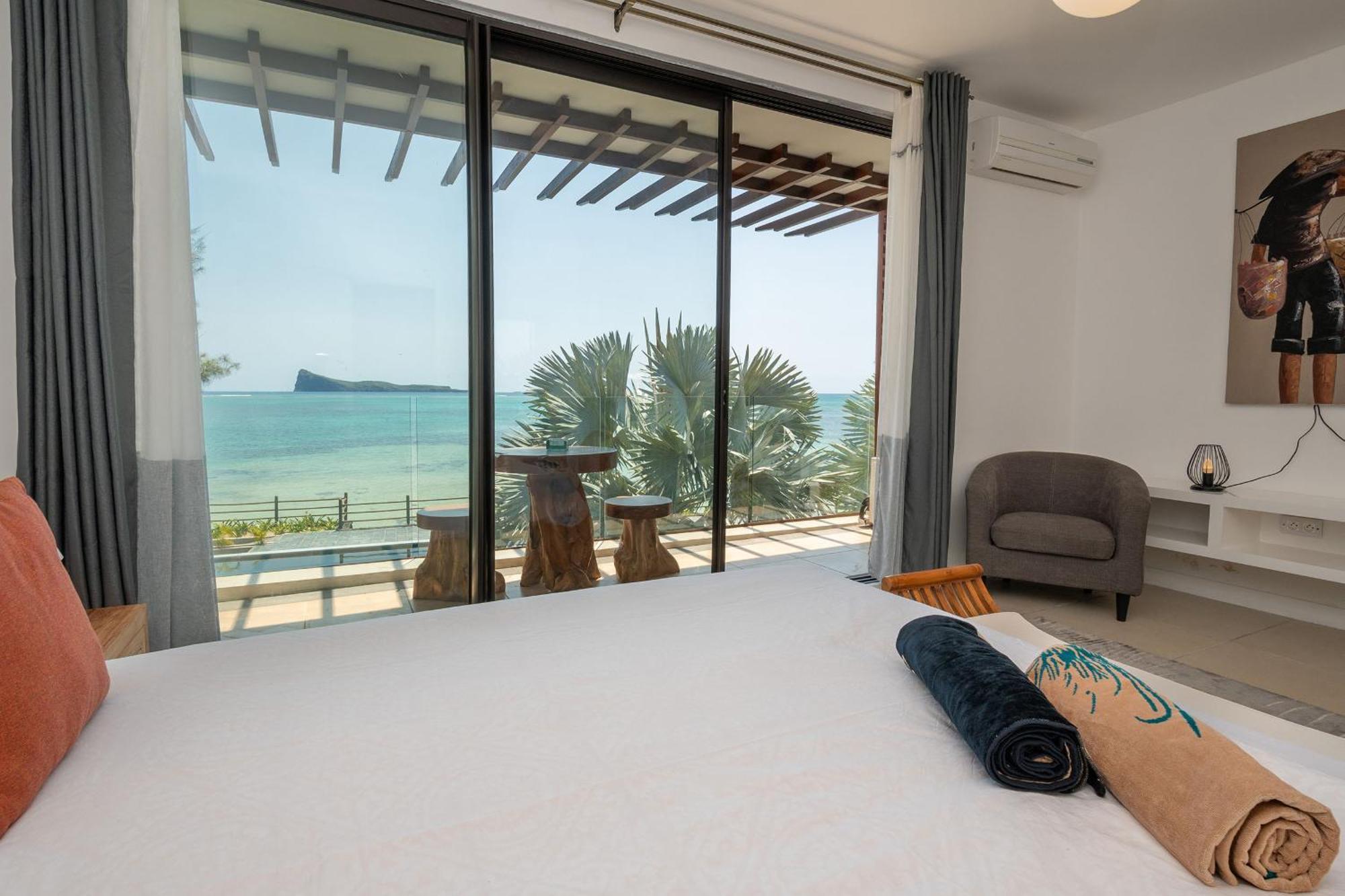 Luxury Beachfront Duplex, Coin De Mire View / 3Bed Кап Малюро Екстериор снимка