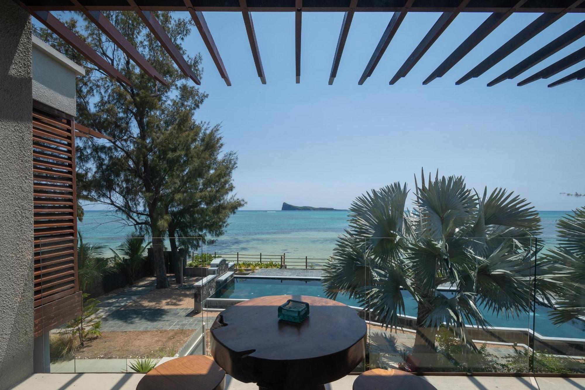 Luxury Beachfront Duplex, Coin De Mire View / 3Bed Кап Малюро Екстериор снимка