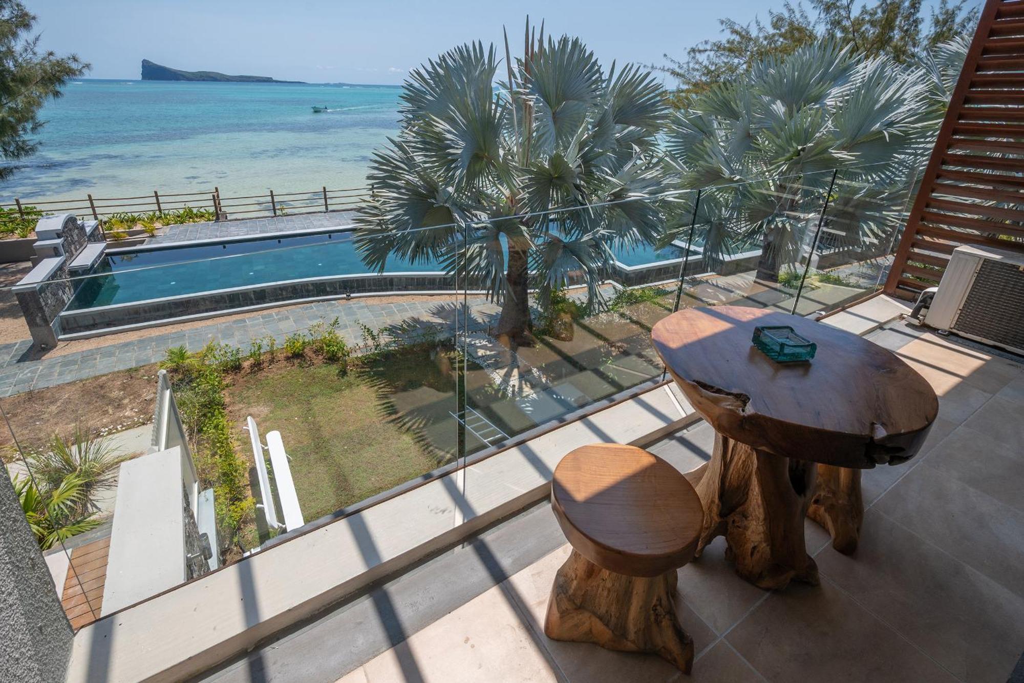 Luxury Beachfront Duplex, Coin De Mire View / 3Bed Кап Малюро Екстериор снимка