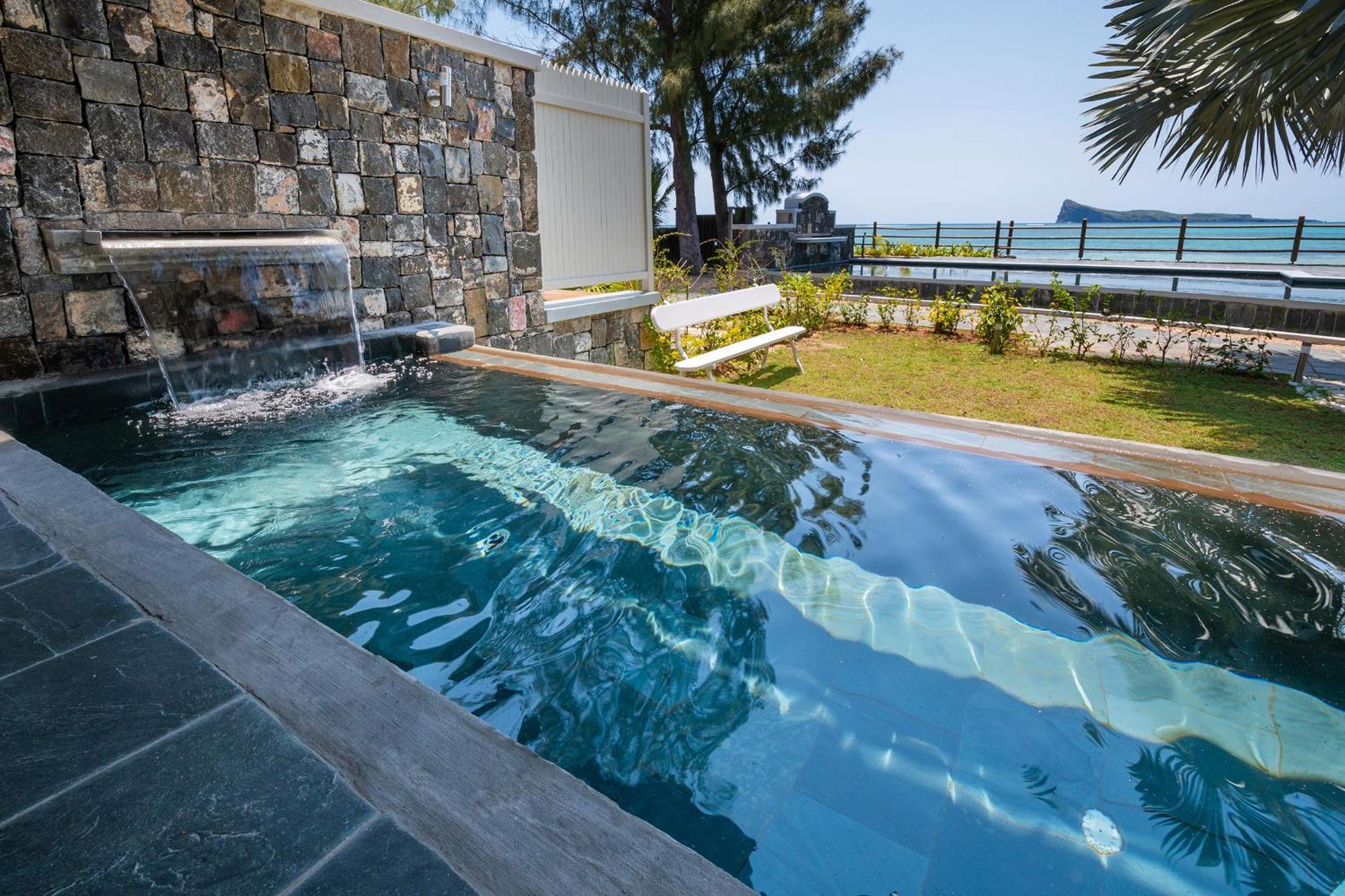 Luxury Beachfront Duplex, Coin De Mire View / 3Bed Кап Малюро Екстериор снимка